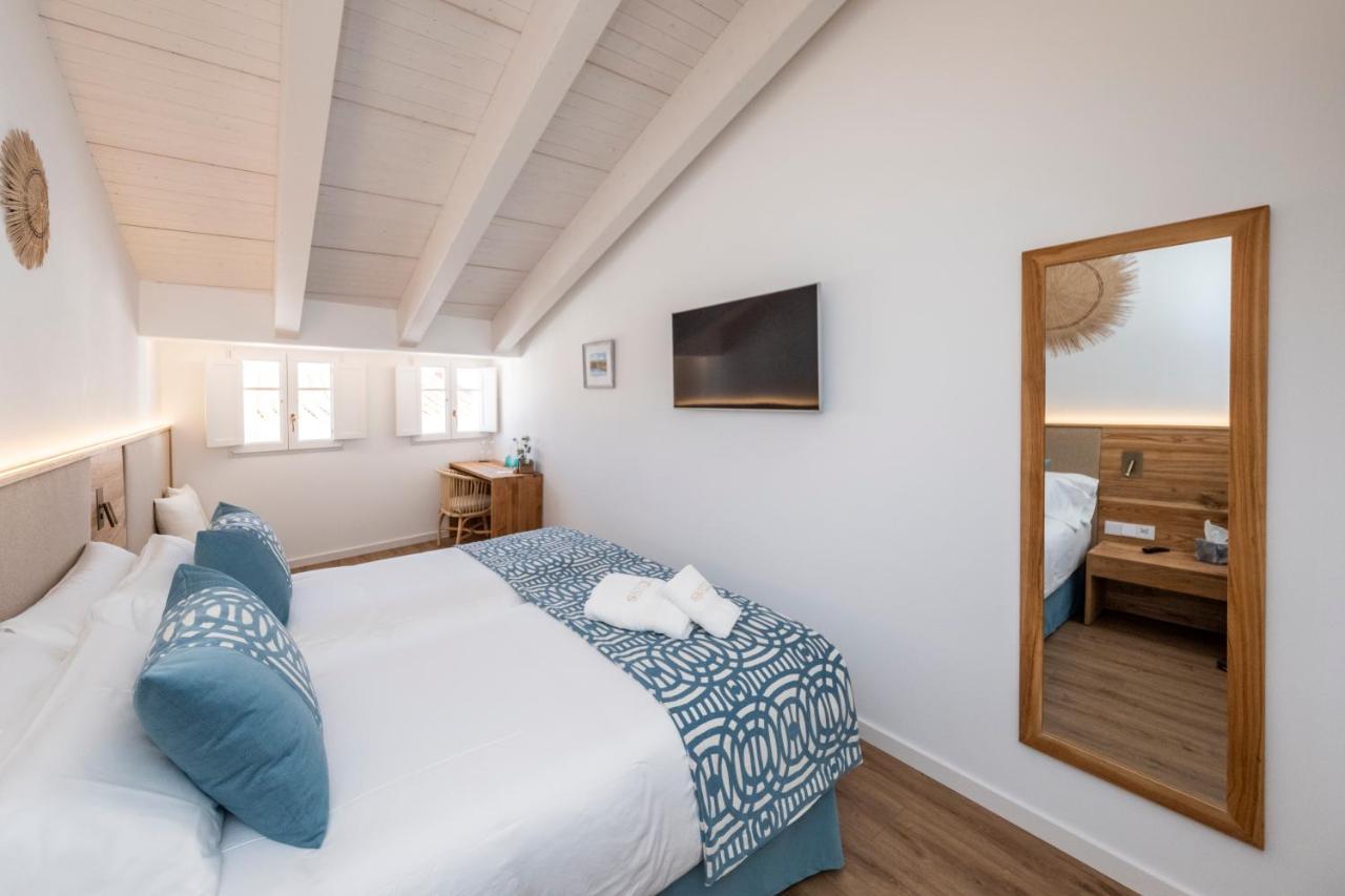 Hotel S'Antiga Adults Only Es Mercadal Exteriör bild